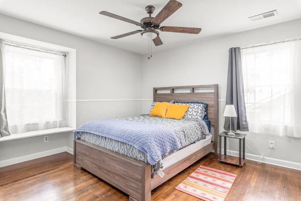 Spotless 4Br Near Clt Uptown, Fast Wi-Fi Apartment Charlotte Bagian luar foto